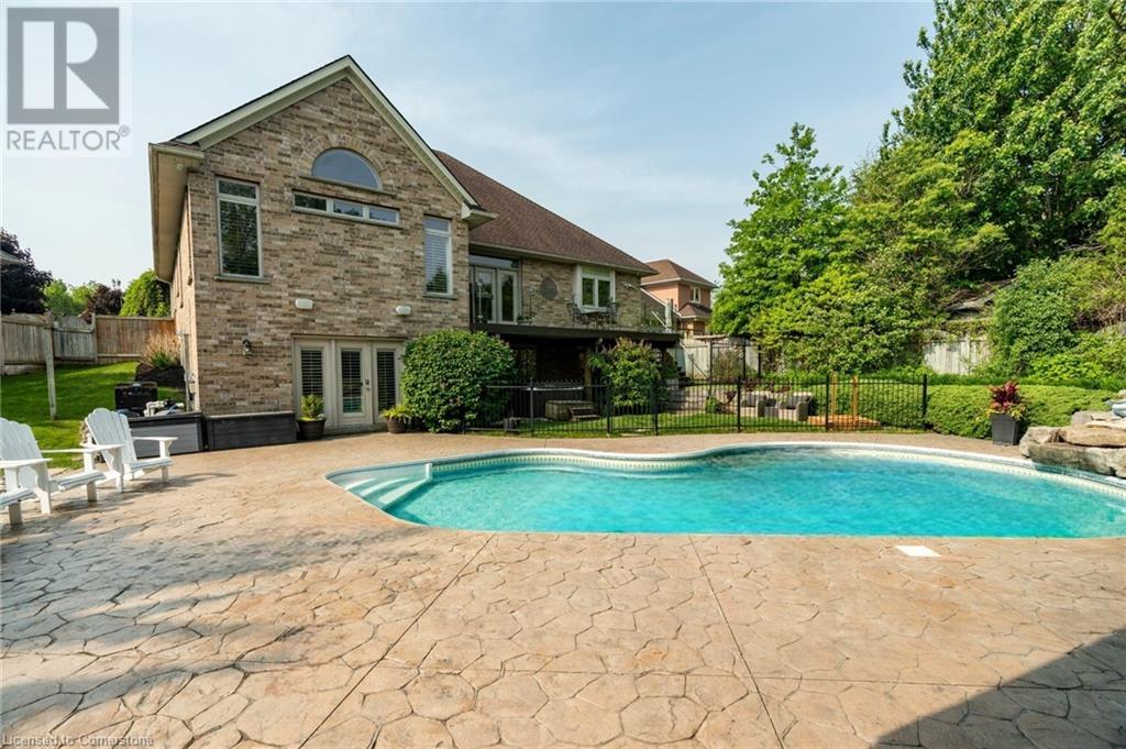 333 Milla Court, Waterloo, Ontario  N2L 6N4 - Photo 40 - 40738085