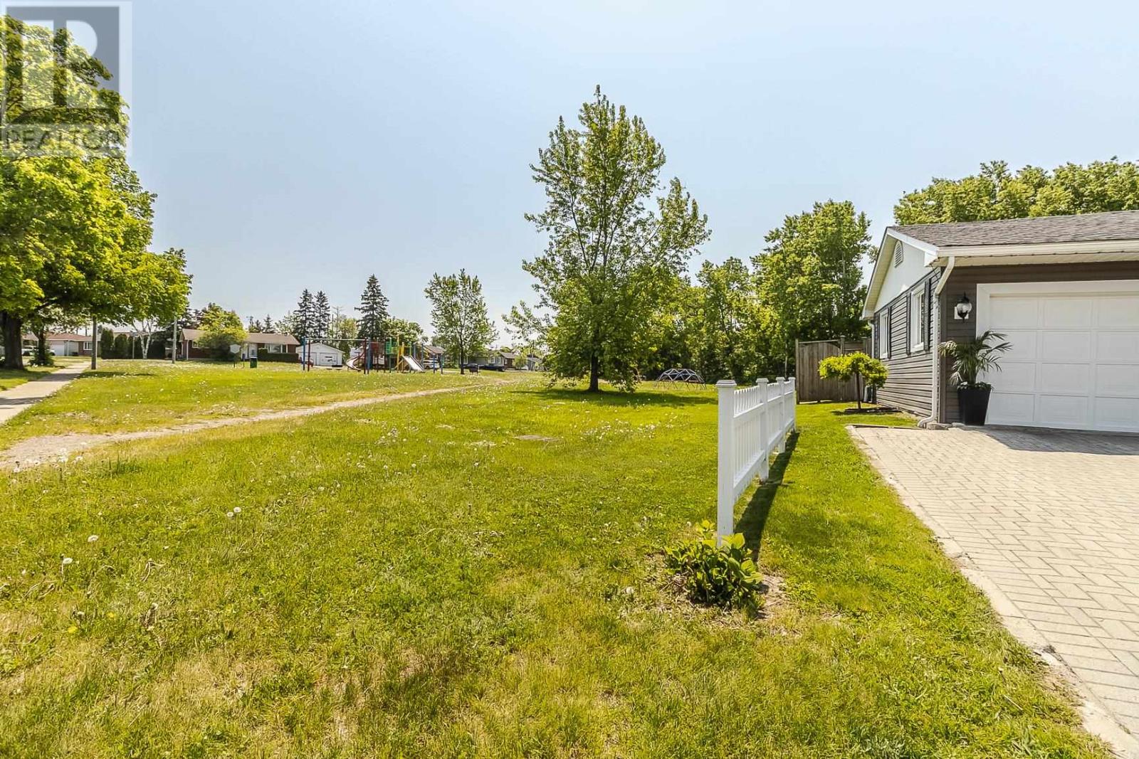 55 Niagara Dr, Sault Ste Marie, Ontario  P6B 4L5 - Photo 36 - SM251454