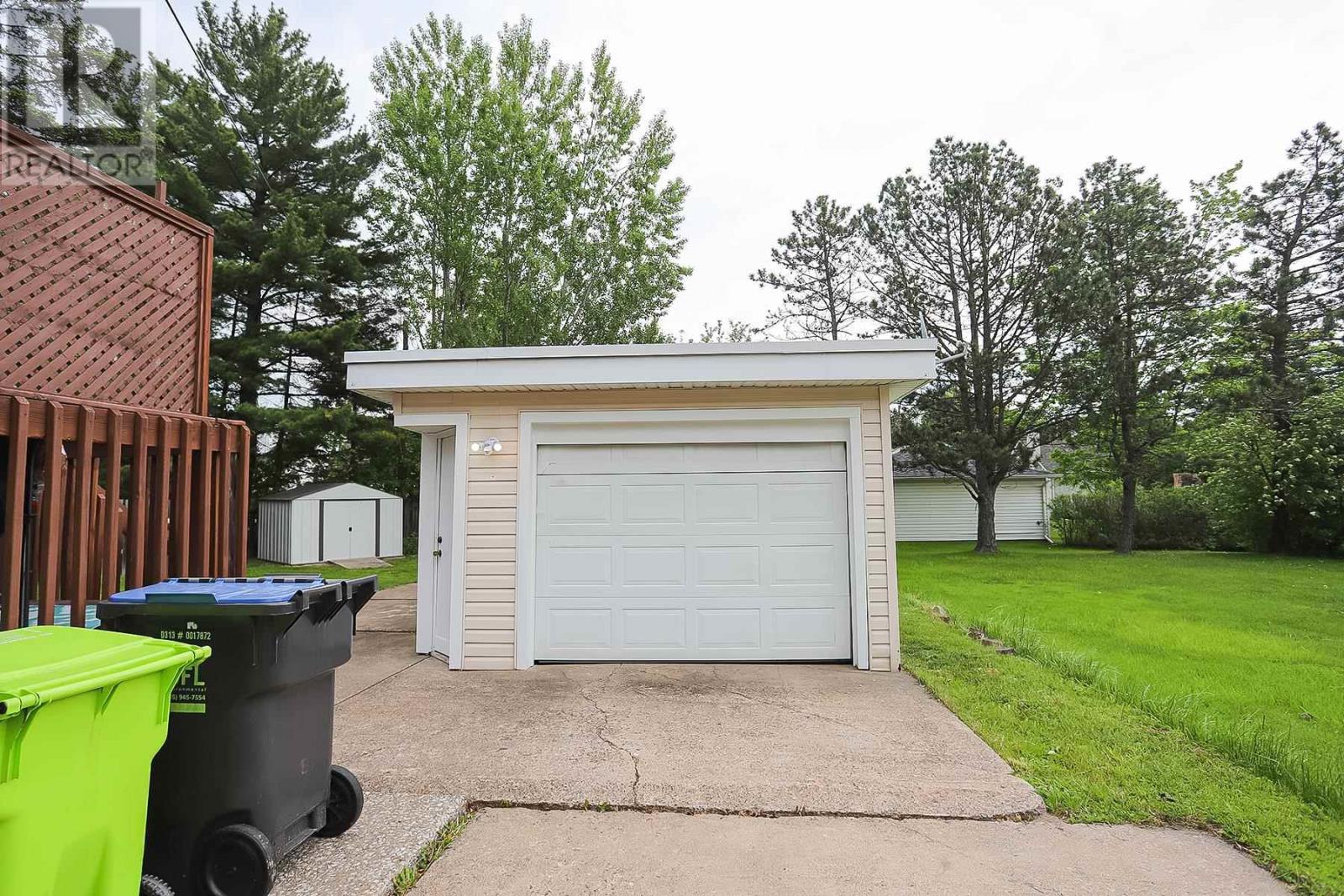 58 Bellevue Ave, Sault Ste. Marie, Ontario  P6B 2V8 - Photo 2 - SM251465