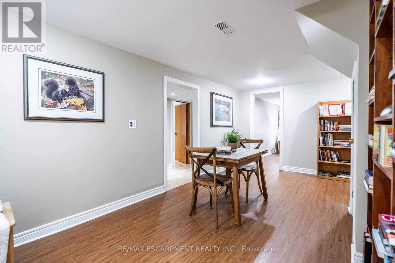 648 Thornwood Avenue, Burlington (Roseland), Ontario  L7N 3B8 - Photo 27 - W12210938