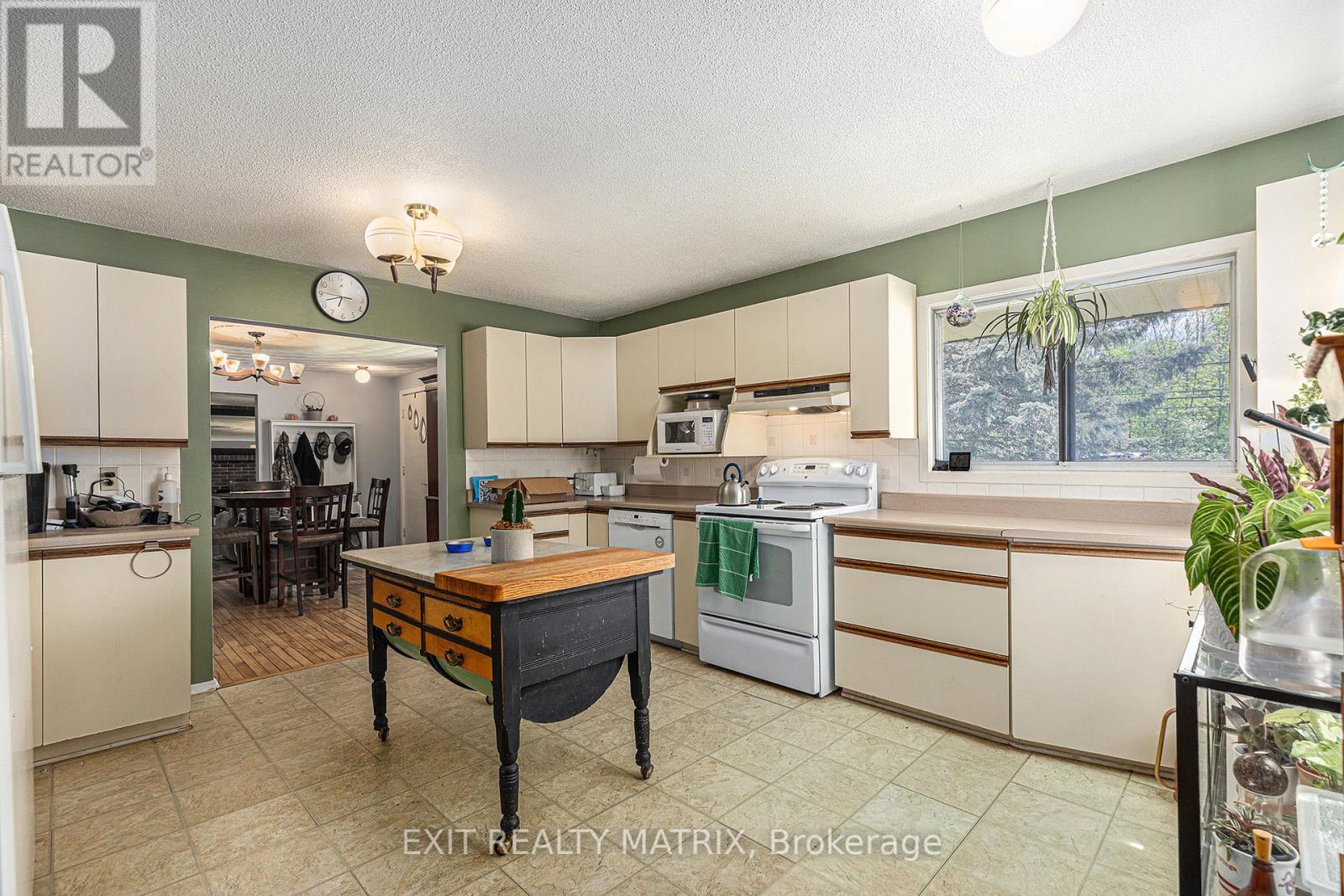 8785 Victoria Street, Ottawa, Ontario  K0A 2P0 - Photo 12 - X12077107