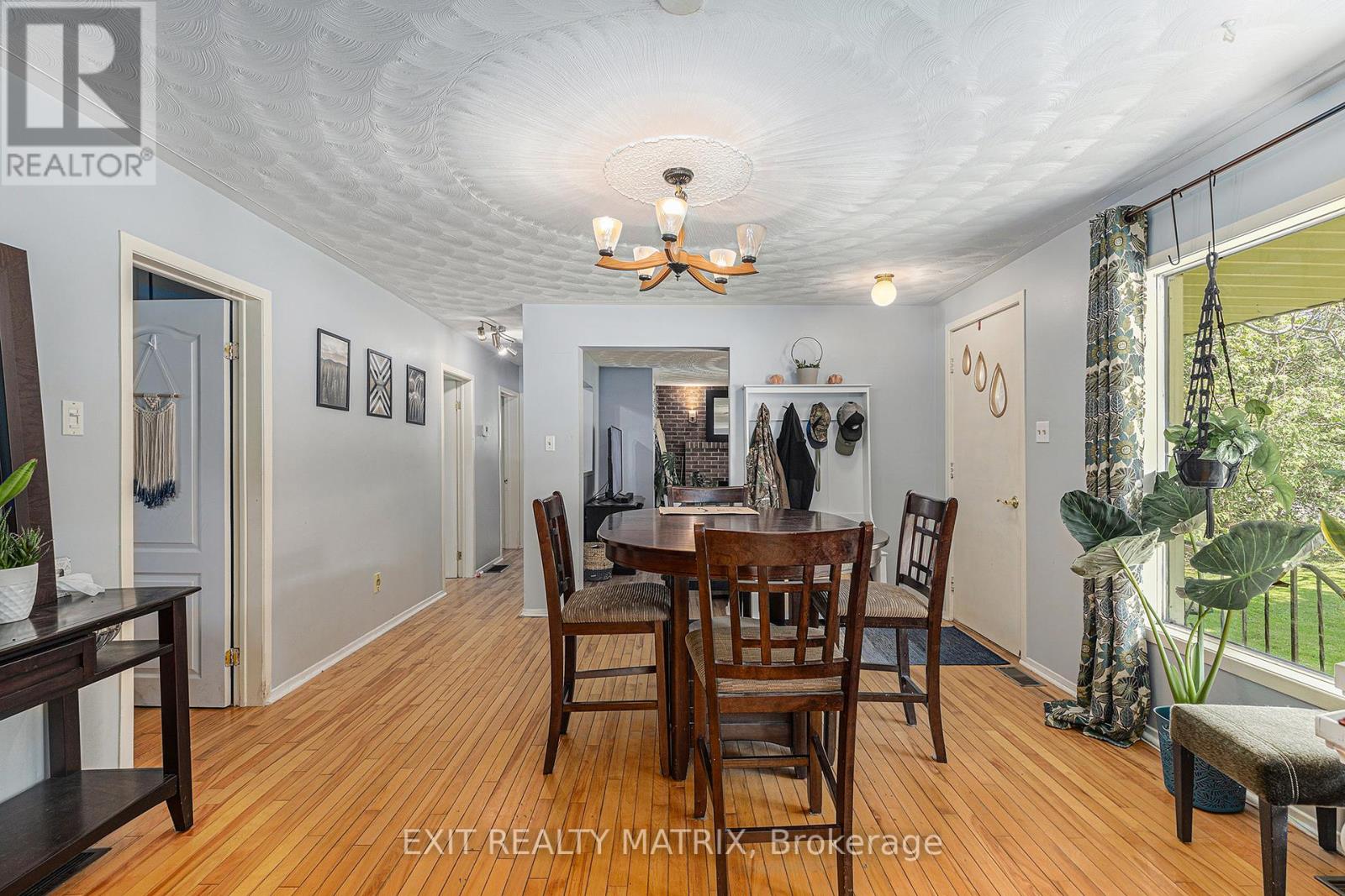 8785 Victoria Street, Ottawa, Ontario  K0A 2P0 - Photo 8 - X12077107