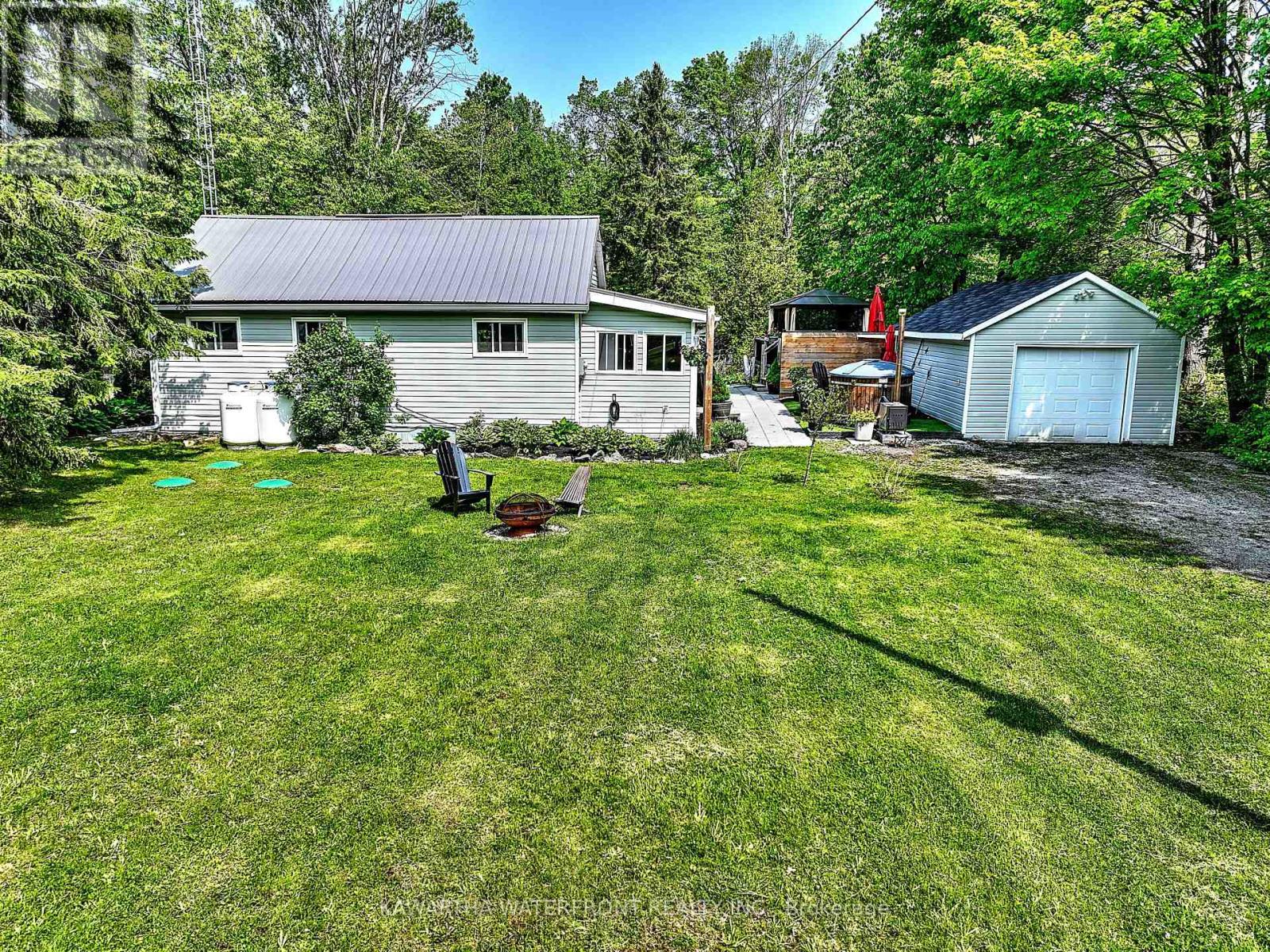 82 Kozy Kove Road, Kawartha Lakes, Ontario K0M 1C0 - Photo 2 - X12211053