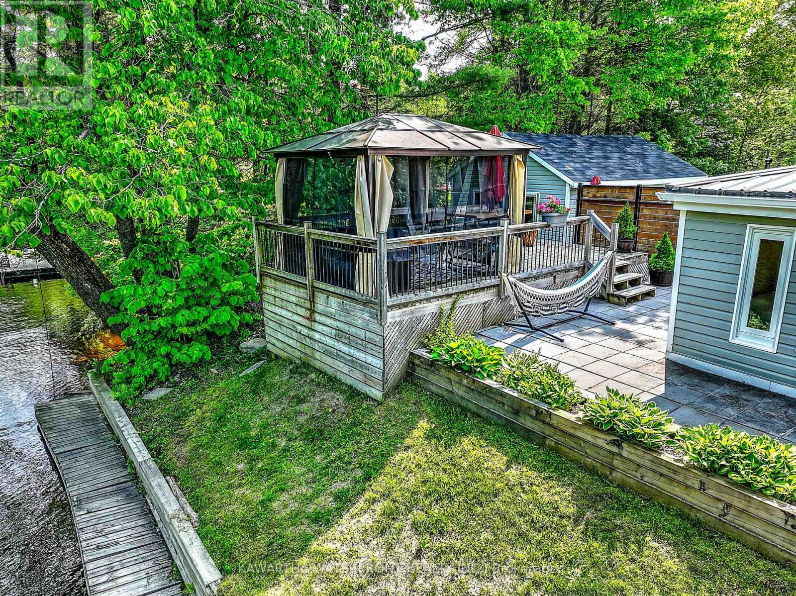 82 Kozy Kove Road, Kawartha Lakes, Ontario K0M 1C0 - Photo 22 - X12211053