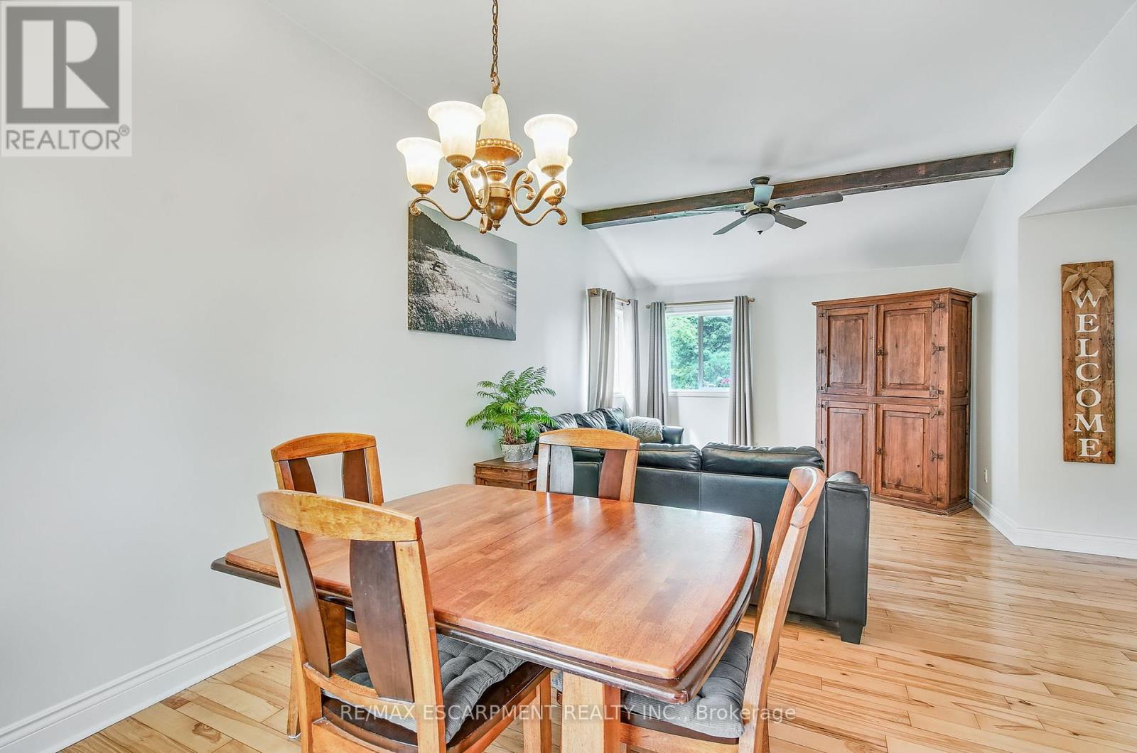 8 Beach Road, Haldimand (Dunnville), Ontario  N0A 1K0 - Photo 12 - X12210952