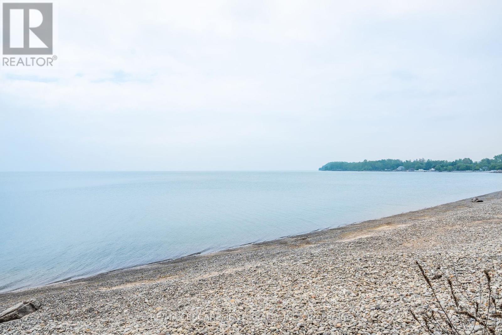 8 Beach Road, Haldimand (Dunnville), Ontario  N0A 1K0 - Photo 46 - X12210952