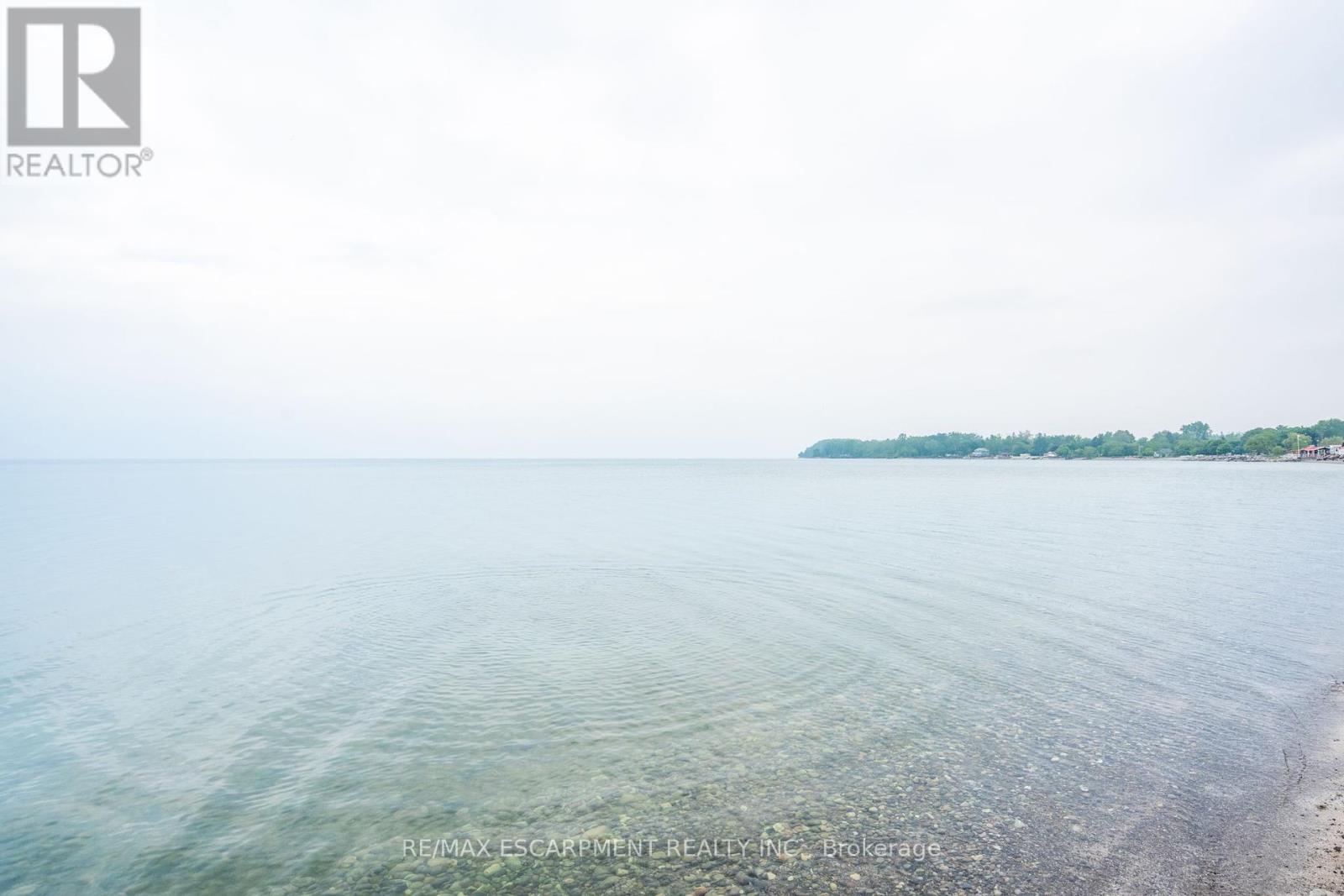 8 Beach Road, Haldimand (Dunnville), Ontario  N0A 1K0 - Photo 47 - X12210952