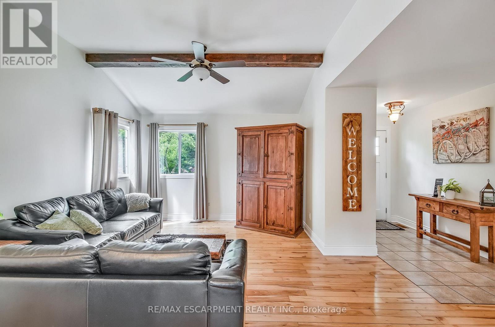 8 Beach Road, Haldimand (Dunnville), Ontario  N0A 1K0 - Photo 8 - X12210952