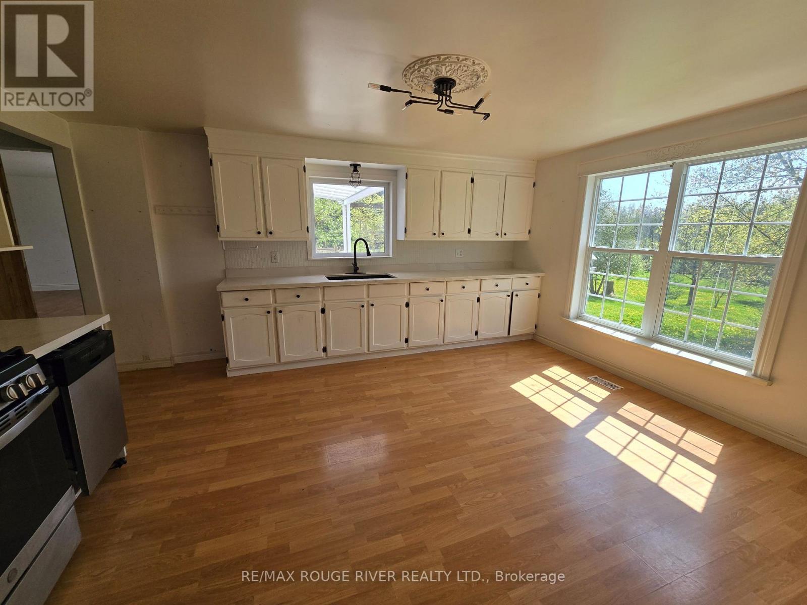 9070 Ashburn Road, Whitby, Ontario  L0B 1A0 - Photo 4 - E12193276