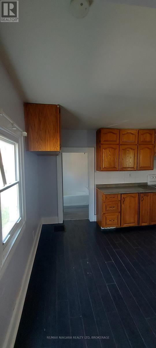 76 Sixth Street, Welland (Lincoln/crowland), Ontario  L3B 5A8 - Photo 16 - X12136895