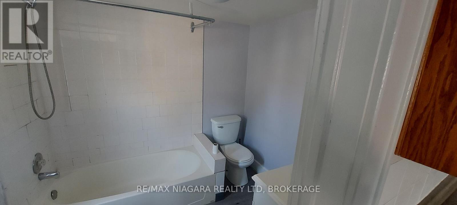 76 Sixth Street, Welland (Lincoln/crowland), Ontario  L3B 5A8 - Photo 19 - X12136895