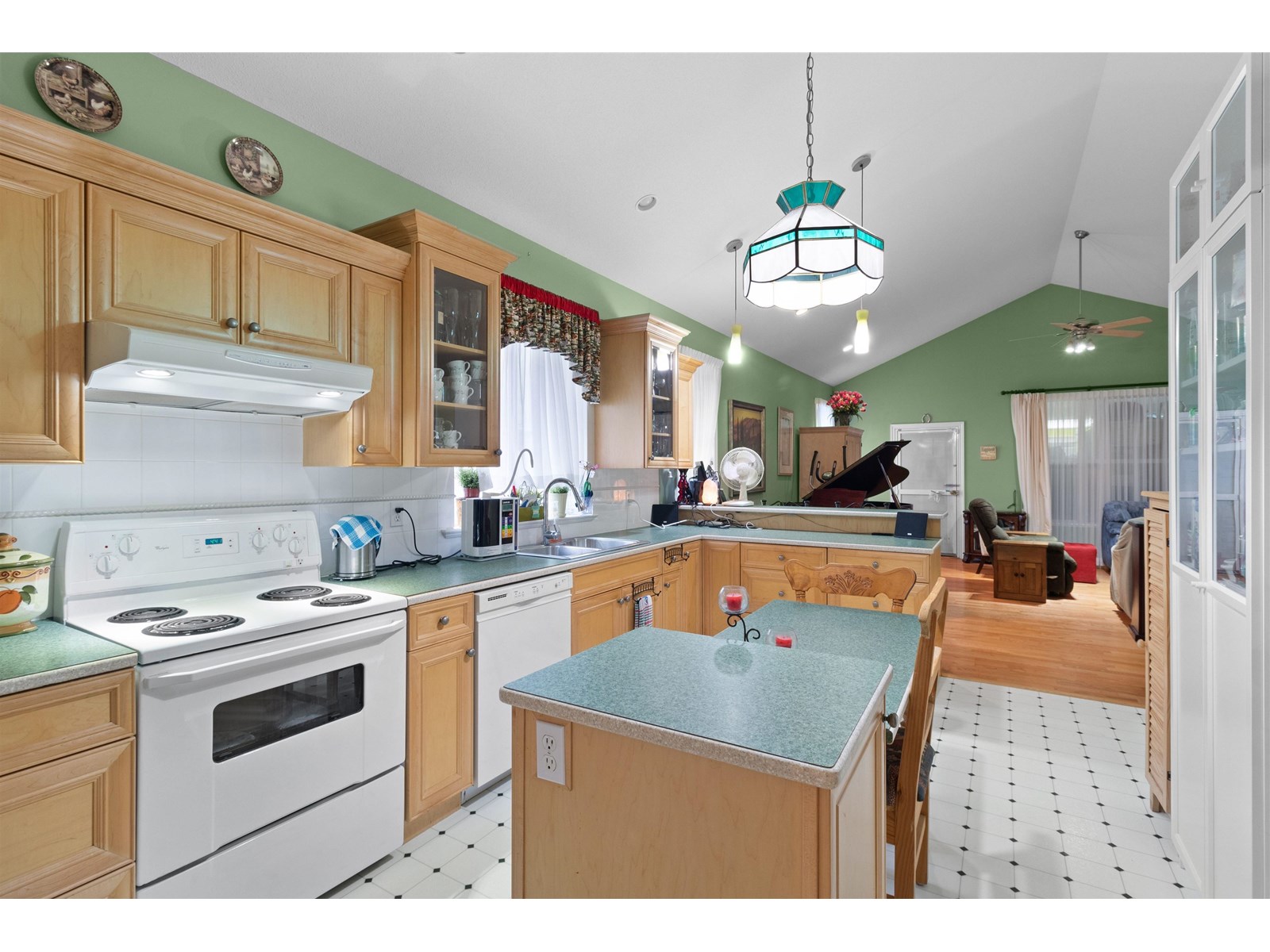 14968 68 Avenue, Surrey, British Columbia  V3S 2B5 - Photo 4 - R3013527