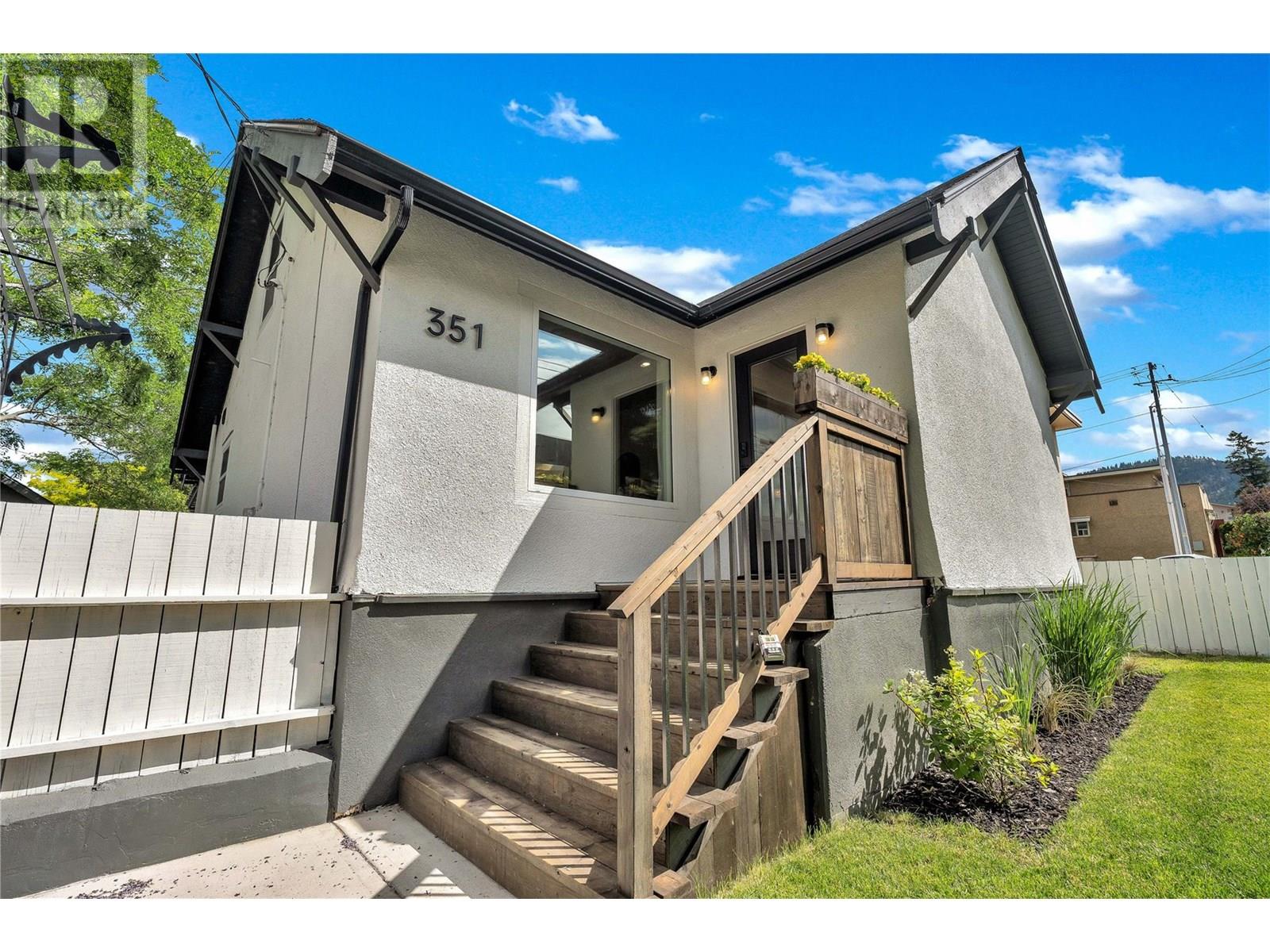 351 Eckhardt Avenue E, Penticton, British Columbia  V2A 1Z7 - Photo 2 - 10351693