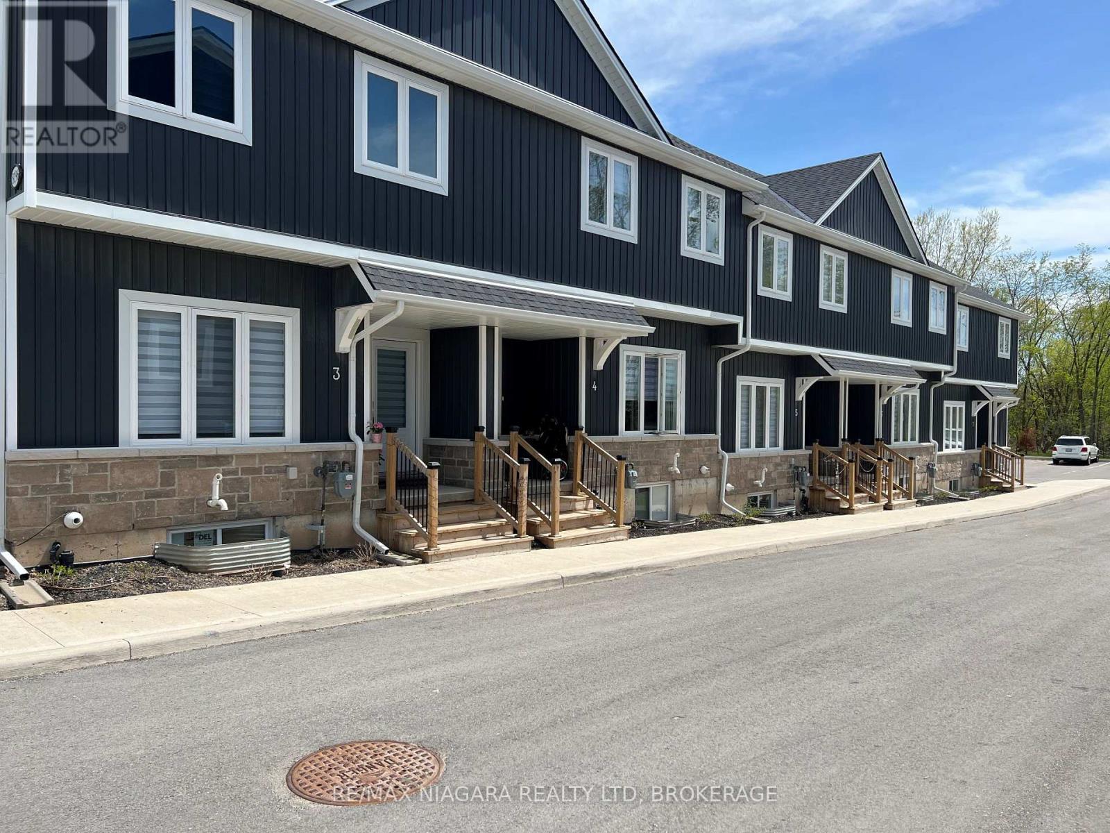 3 Lower - 8196 Mcleod Road, Niagara Falls (Brown), Ontario  L2H 3T6 - Photo 1 - X12211026