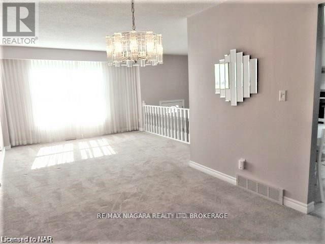 253 St Augustine Drive, St. Catharines (Secord Woods), Ontario  L2P 3L9 - Photo 11 - X12211064