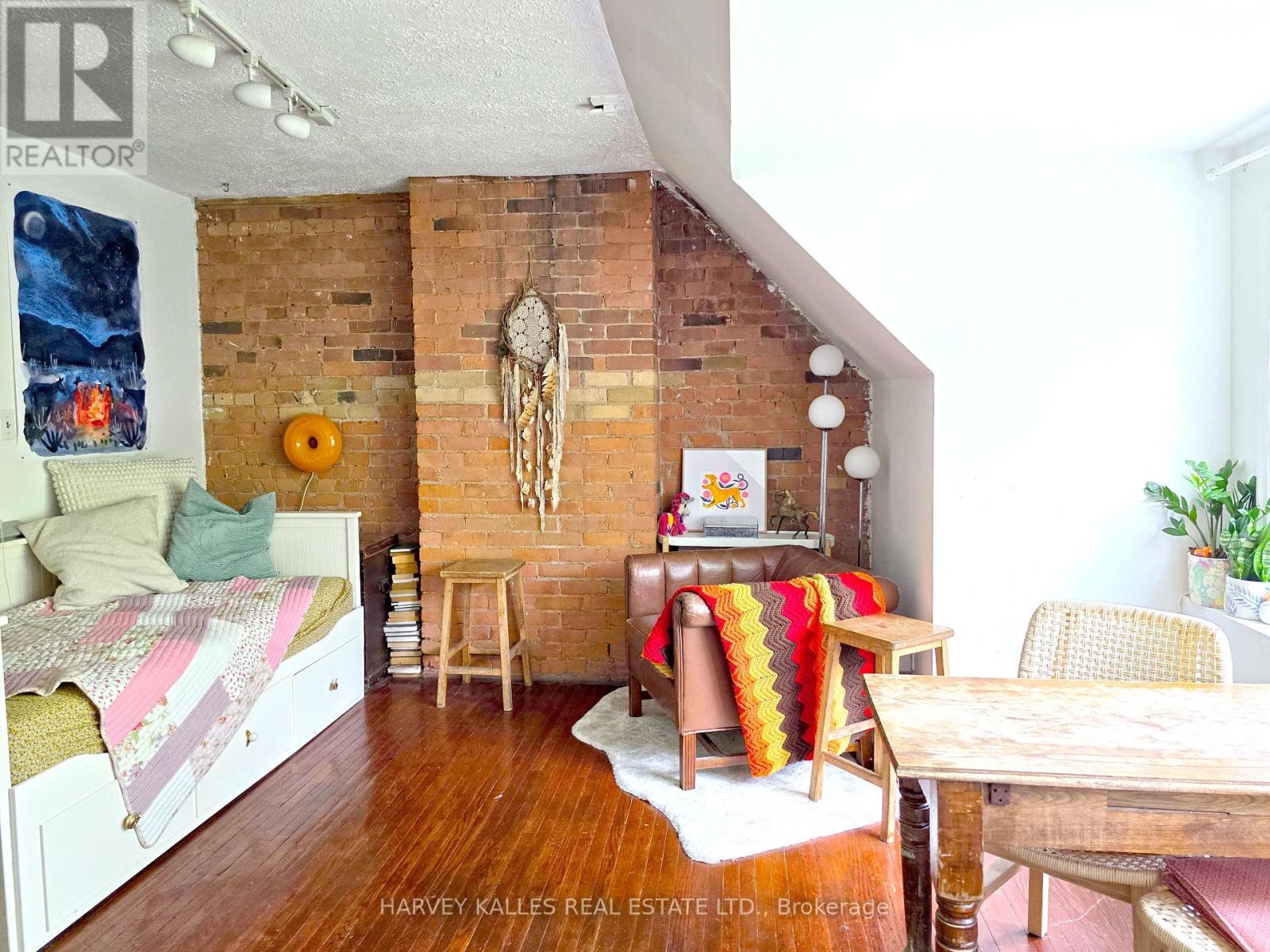 107 Pembroke Street, Toronto (Moss Park), Ontario  M5A 2N9 - Photo 8 - C12209904