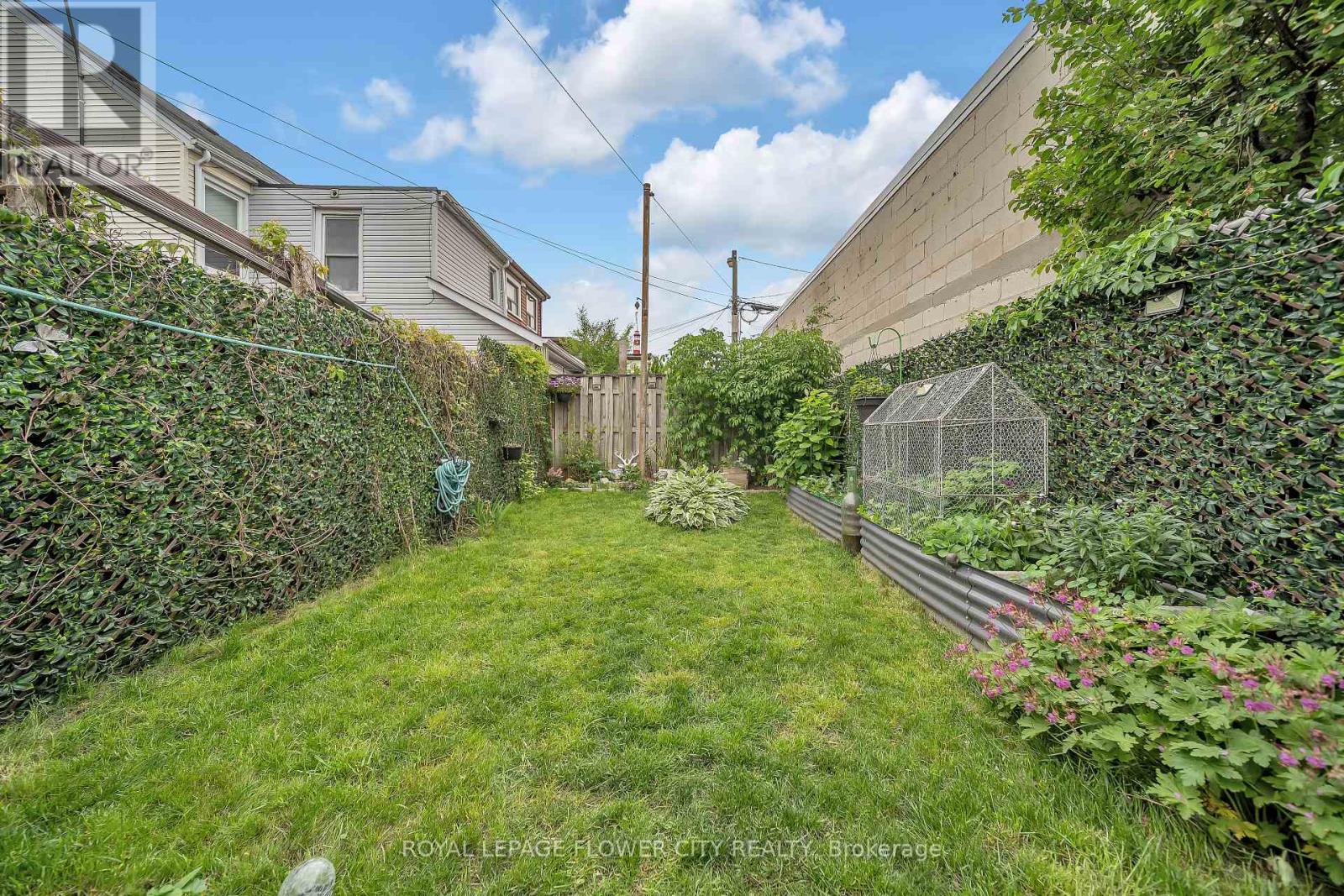 500 Dufferin Street, Toronto (Little Portugal), Ontario  M6K 2A6 - Photo 38 - C12210431