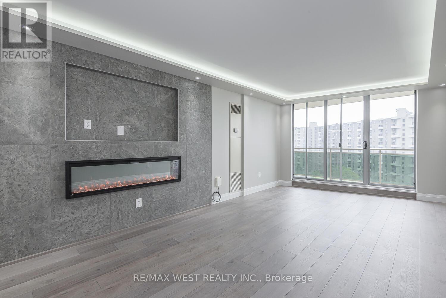 1104 - 820 Burnhamthorpe Road, Toronto (Markland Wood), Ontario  M9C 4W2 - Photo 12 - W12209456