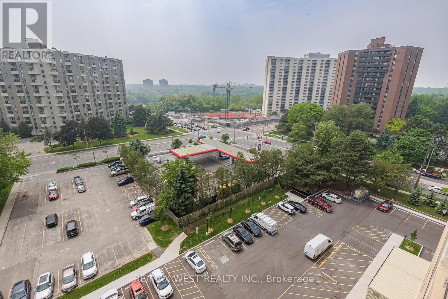 1104 - 820 Burnhamthorpe Road, Toronto (Markland Wood), Ontario  M9C 4W2 - Photo 26 - W12209456