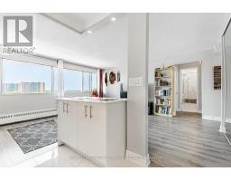 912 - 10 SUNNY GLENWAY, Toronto, Ontario
