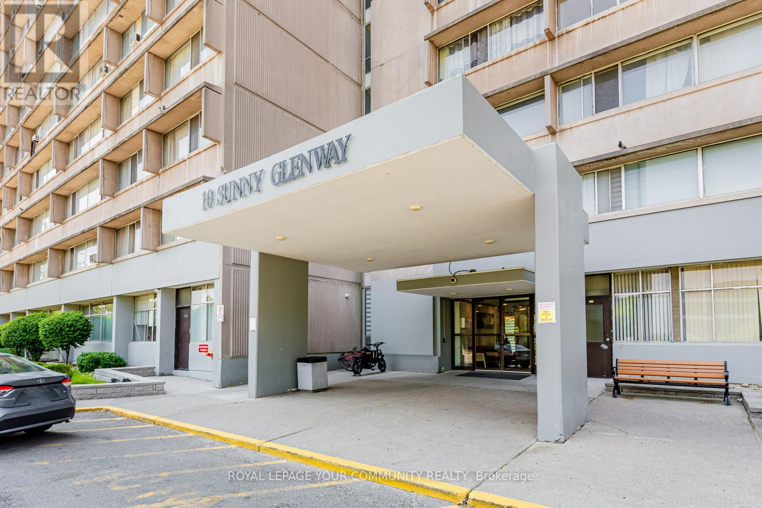 912 - 10 Sunny Glenway, Toronto, Ontario  M3C 2Z3 - Photo 3 - C12209474