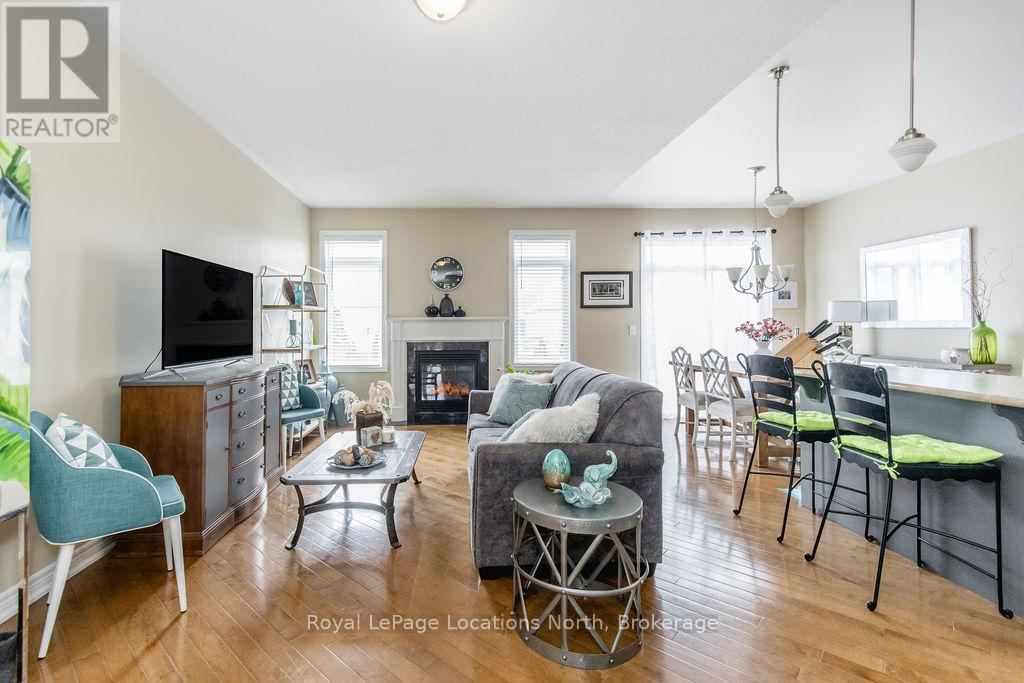 4 Broadpoint Street, Wasaga Beach, Ontario  L9Z 3B8 - Photo 4 - S12211090