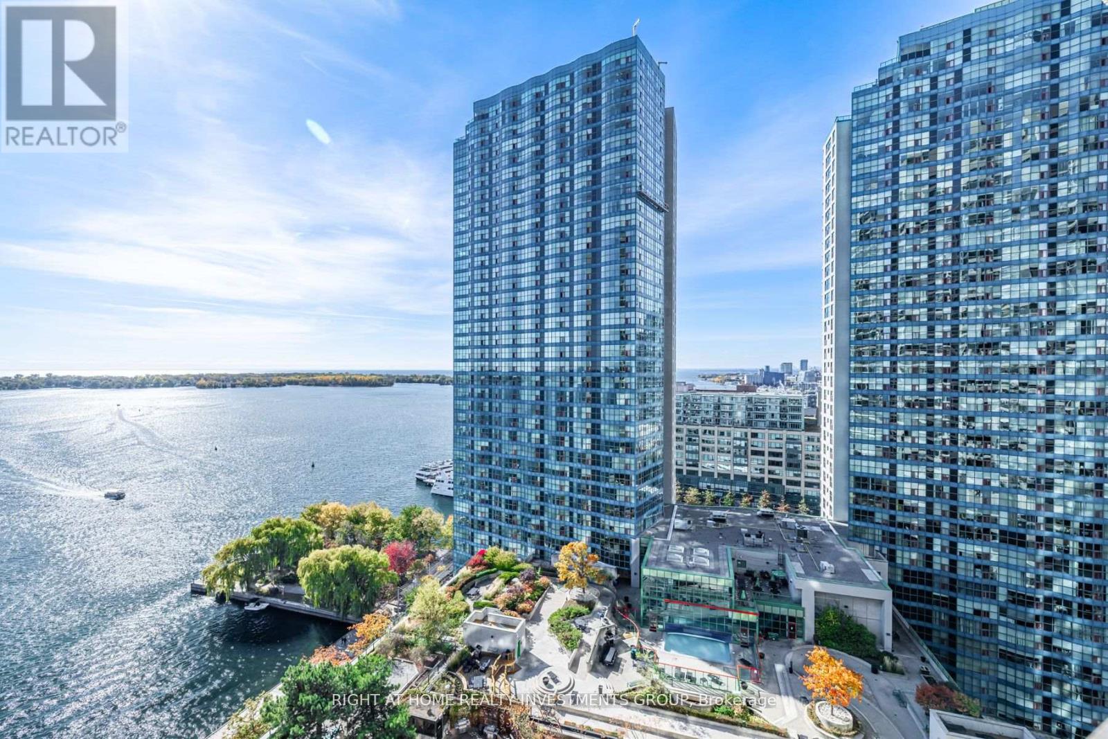 1910 - 65 Harbour Square, Toronto, Ontario  M5J 2L4 - Photo 24 - C12118319