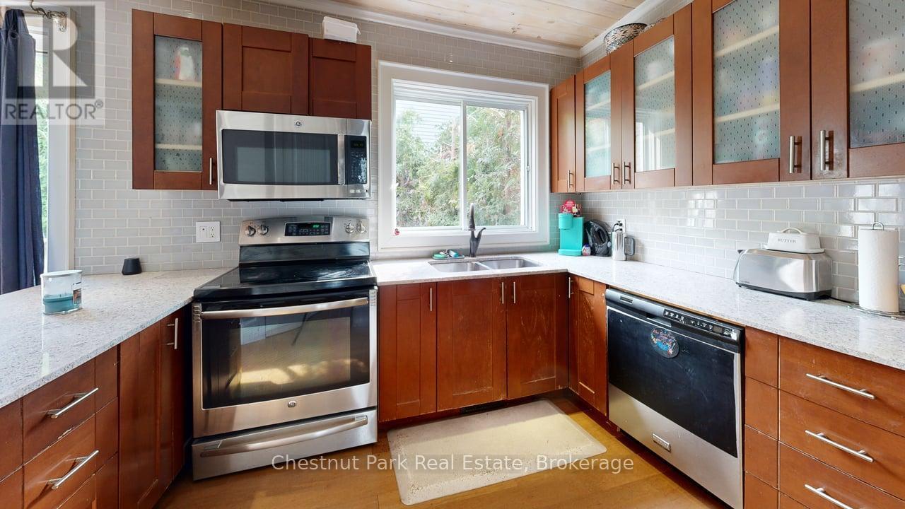 2 - 335 Wellington Street N, Bracebridge (Macaulay), Ontario  P1L 1B7 - Photo 17 - X12210995