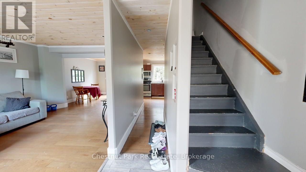 2 - 335 Wellington Street N, Bracebridge (Macaulay), Ontario  P1L 1B7 - Photo 4 - X12210995