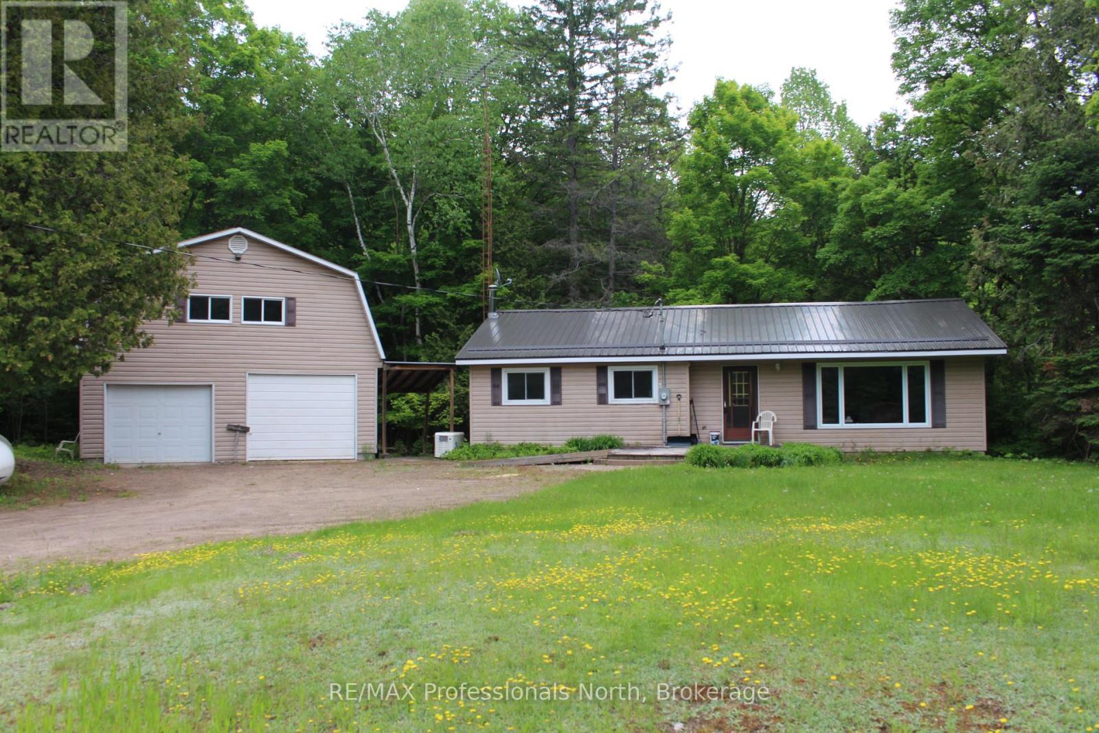 2166 BLAIRHAMPTON ROAD, Minden Hills, Ontario