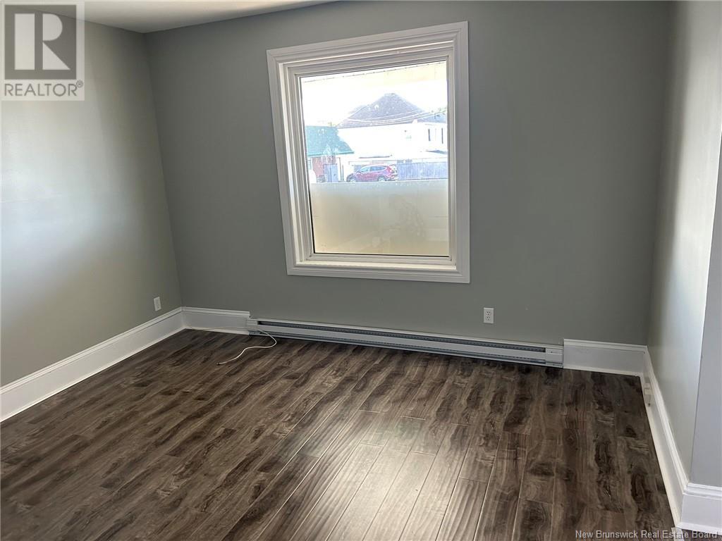 285 St George, Bathurst, New Brunswick  E2A 1B8 - Photo 14 - NB120425