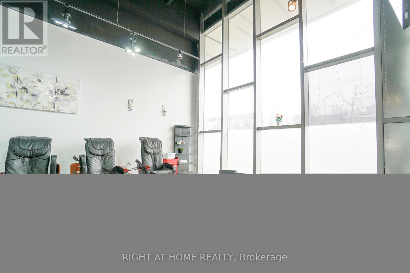 8 - 4188 Living Arts Drive, Mississauga (City Centre), Ontario  L5B 0H7 - Photo 6 - W12054492