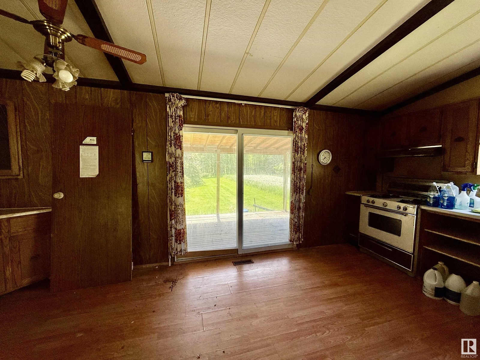 507 Lakeshore Drive Buck Lake, Rural Wetaskiwin County, Alberta  T0C 0T0 - Photo 5 - E4441546