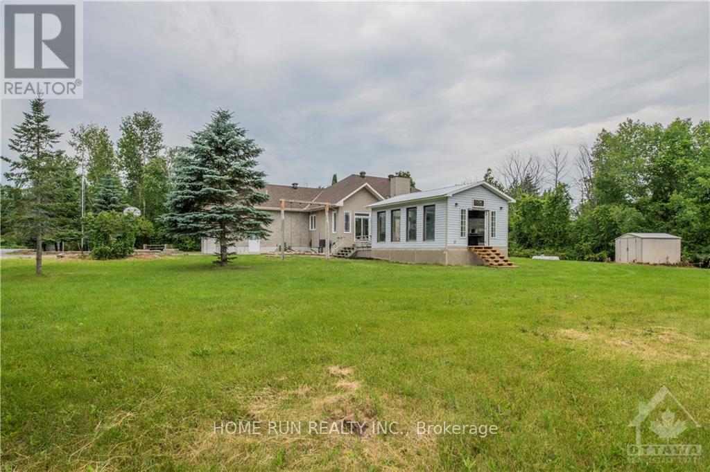 840 David Manchester Road, Ottawa, Ontario  K0A 1L0 - Photo 25 - X12210979