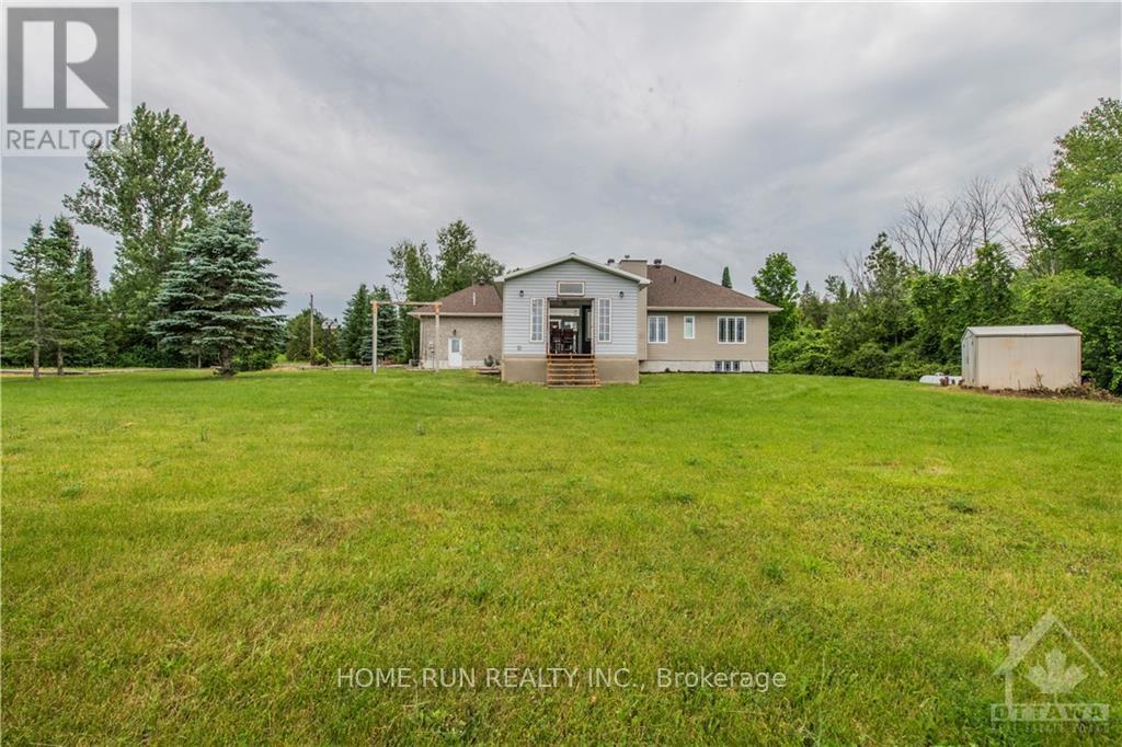 840 David Manchester Road, Ottawa, Ontario  K0A 1L0 - Photo 26 - X12210979