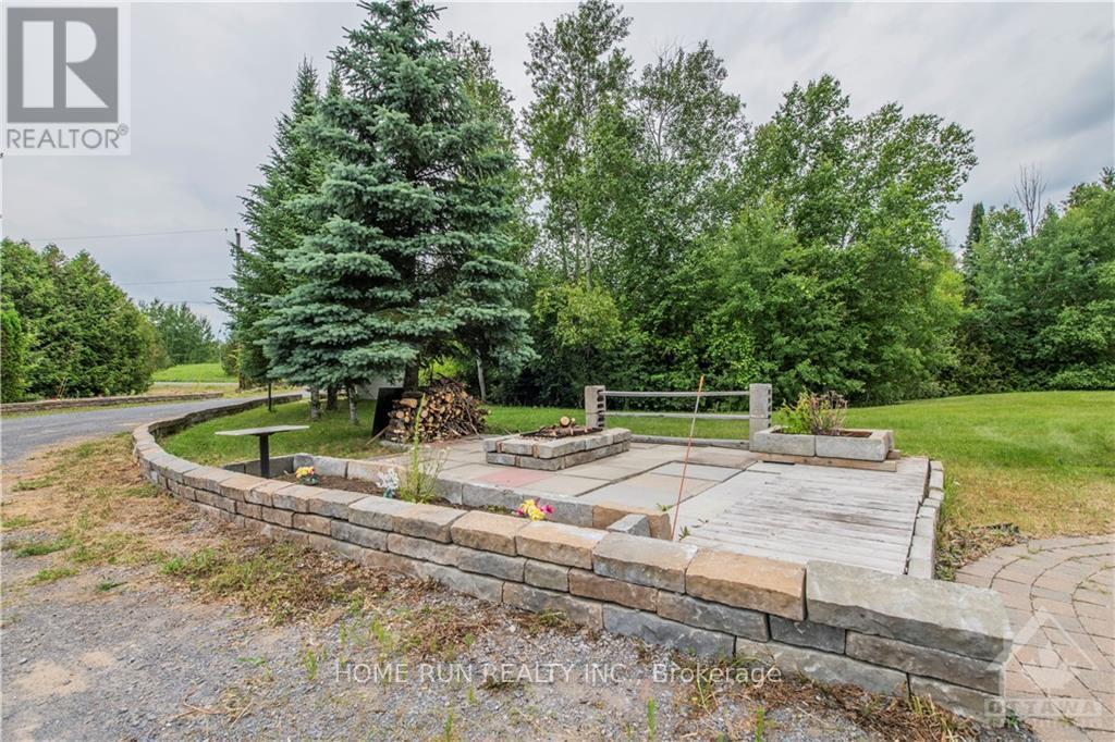 840 David Manchester Road, Ottawa, Ontario  K0A 1L0 - Photo 27 - X12210979