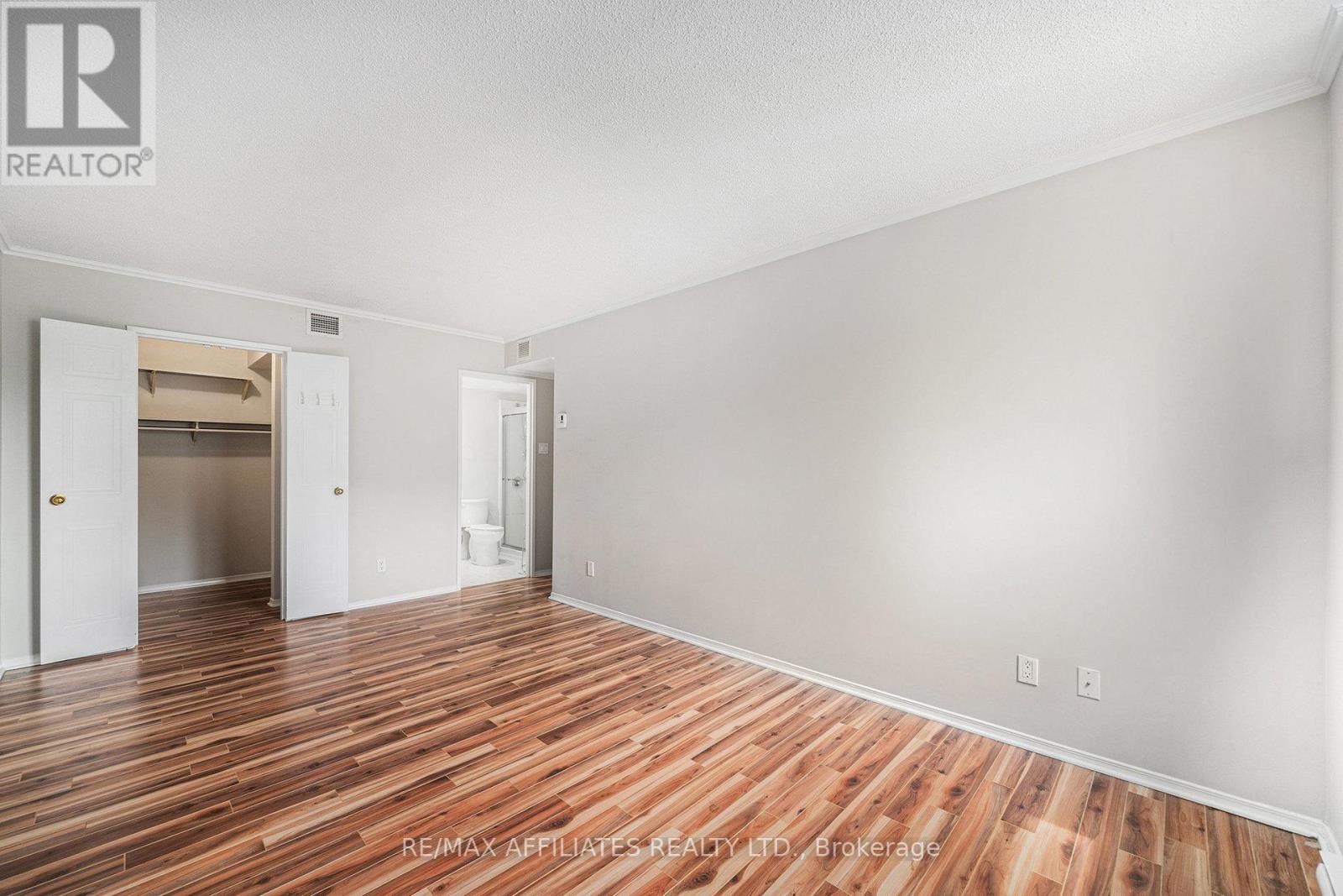 211 - 1705 Playfair Drive, Ottawa, Ontario  K1H 8P6 - Photo 10 - X12211010