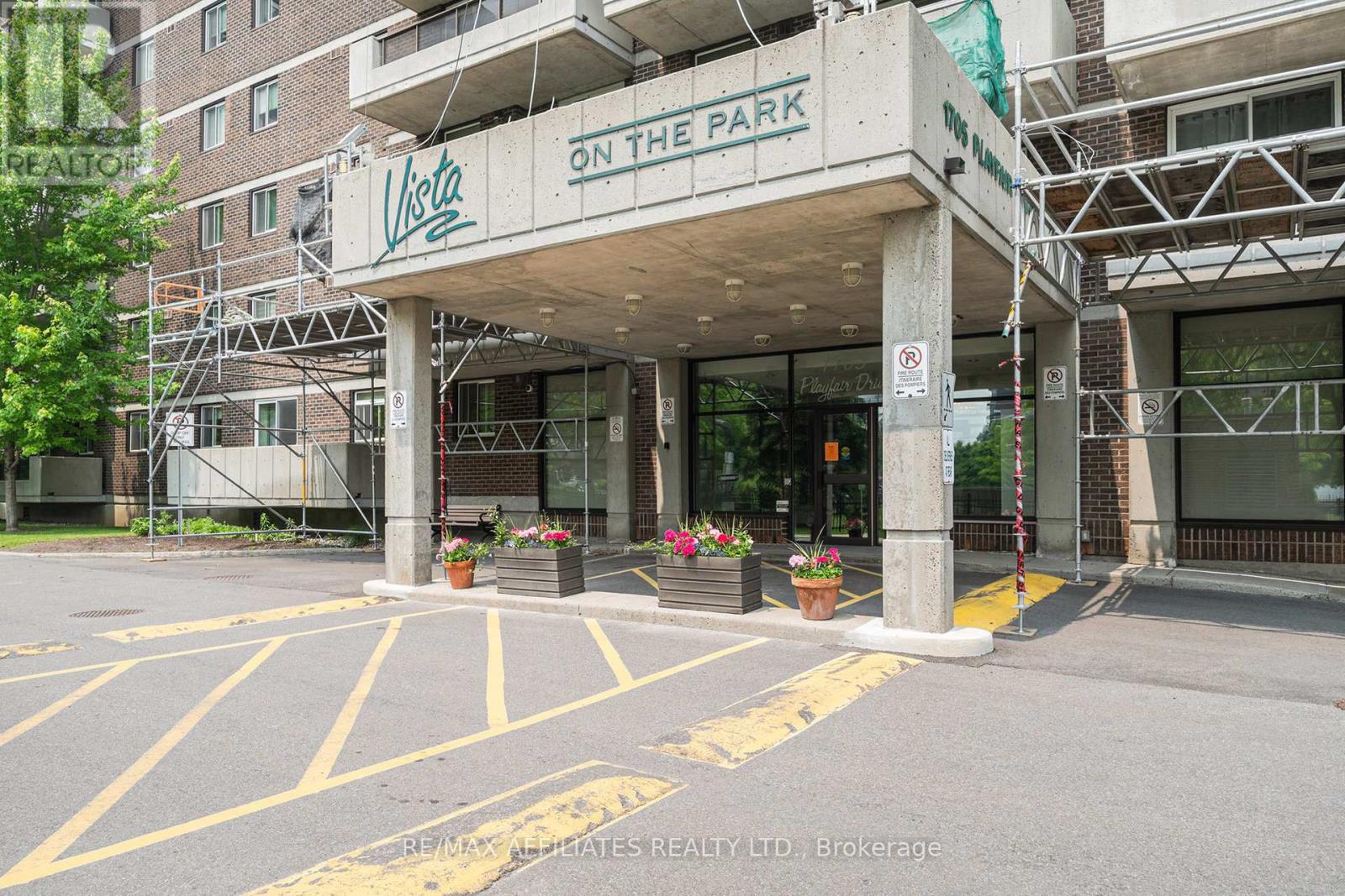 211 - 1705 Playfair Drive, Ottawa, Ontario  K1H 8P6 - Photo 2 - X12211010