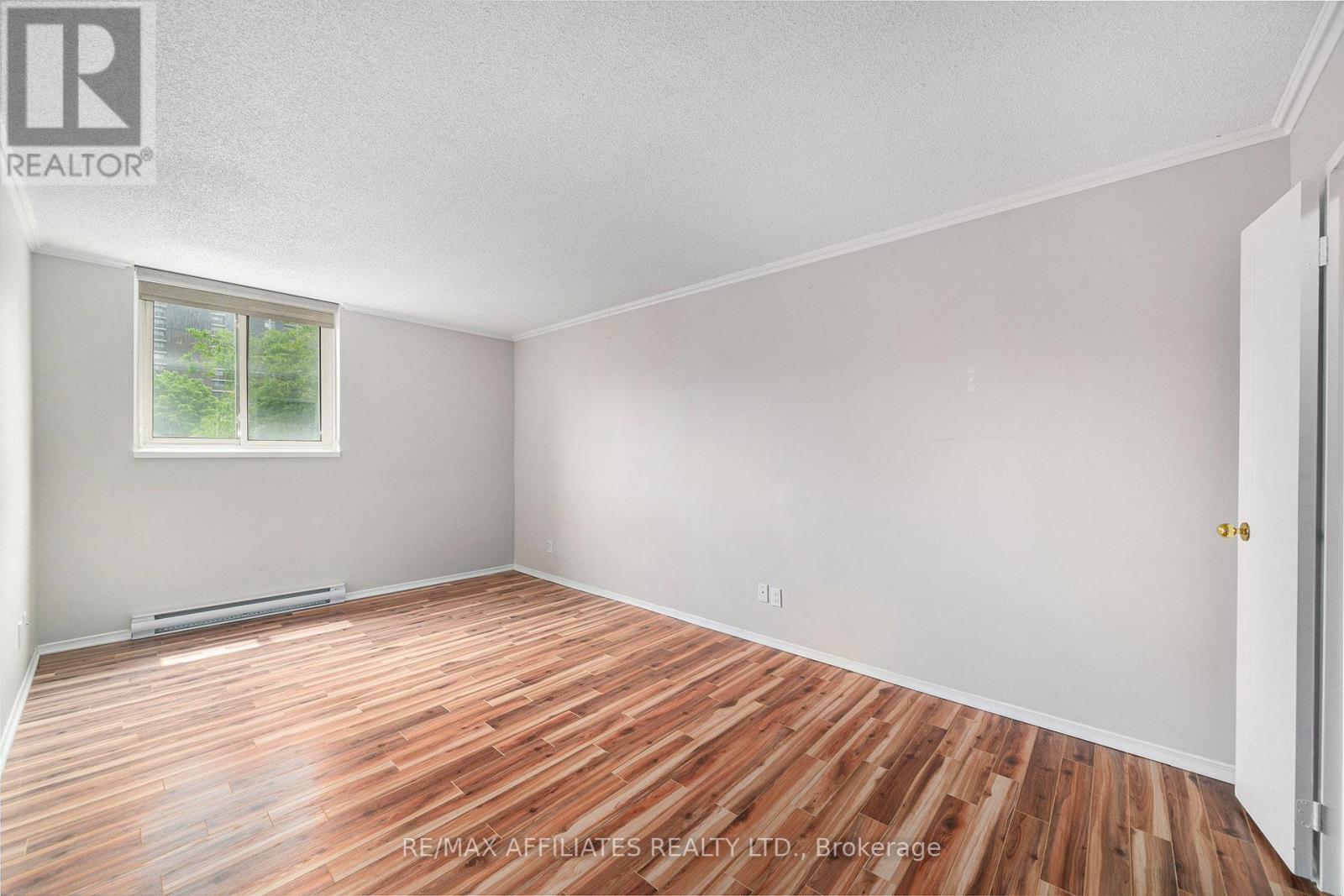 211 - 1705 Playfair Drive, Ottawa, Ontario  K1H 8P6 - Photo 9 - X12211010