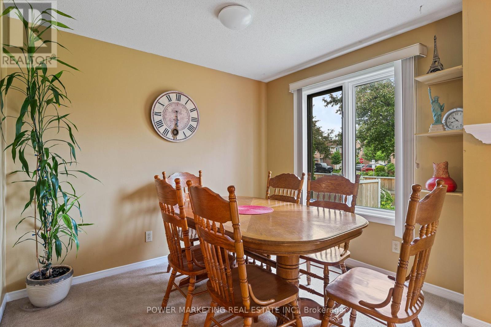 1954 Ashmont Street, Ottawa, Ontario  K1C 7B9 - Photo 10 - X12211012