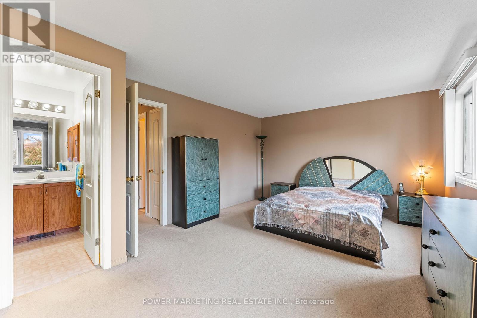 1954 Ashmont Street, Ottawa, Ontario  K1C 7B9 - Photo 14 - X12211012