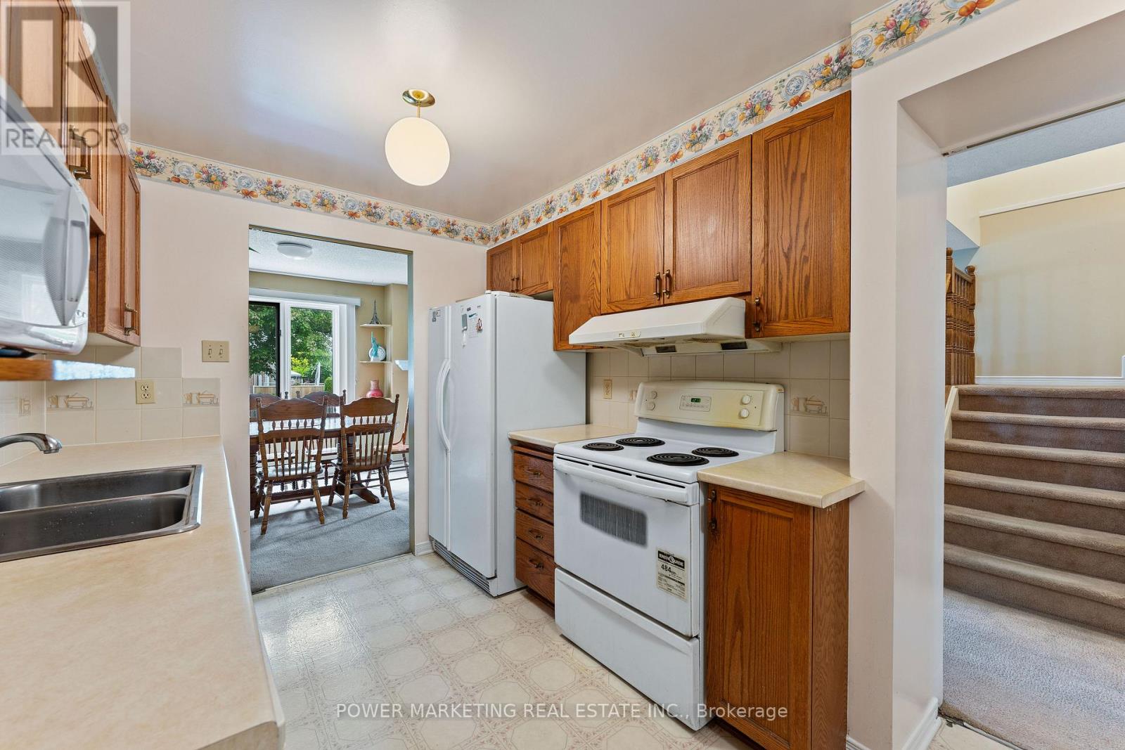 1954 Ashmont Street, Ottawa, Ontario  K1C 7B9 - Photo 8 - X12211012