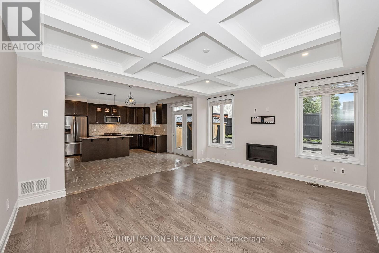 615 Parade Drive, Ottawa, Ontario  K2S 0Y7 - Photo 15 - X12211013