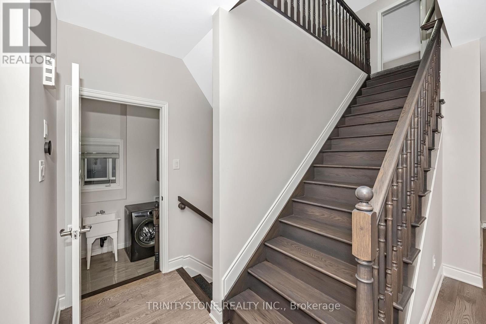 615 Parade Drive, Ottawa, Ontario  K2S 0Y7 - Photo 18 - X12211013