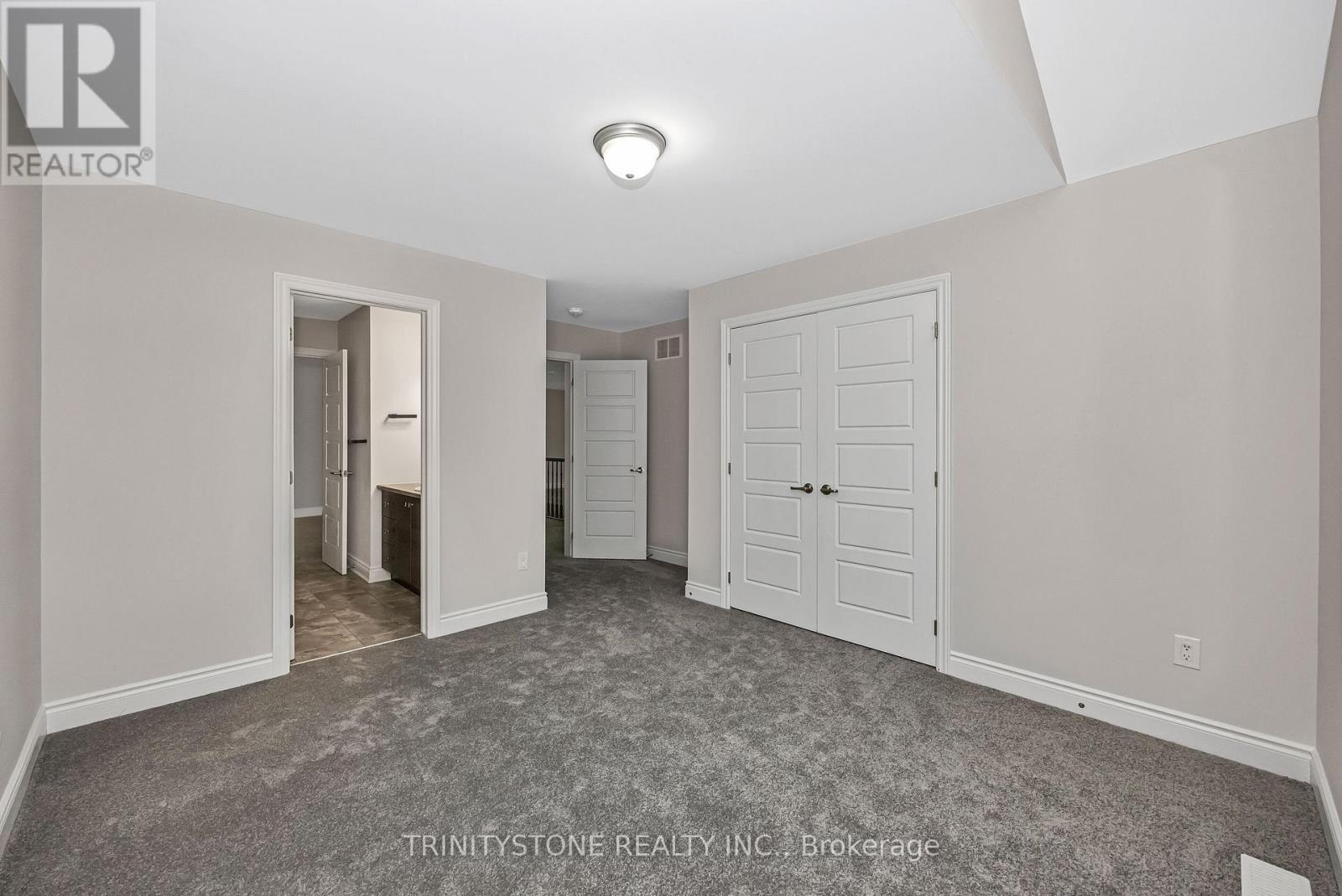 615 Parade Drive, Ottawa, Ontario  K2S 0Y7 - Photo 35 - X12211013