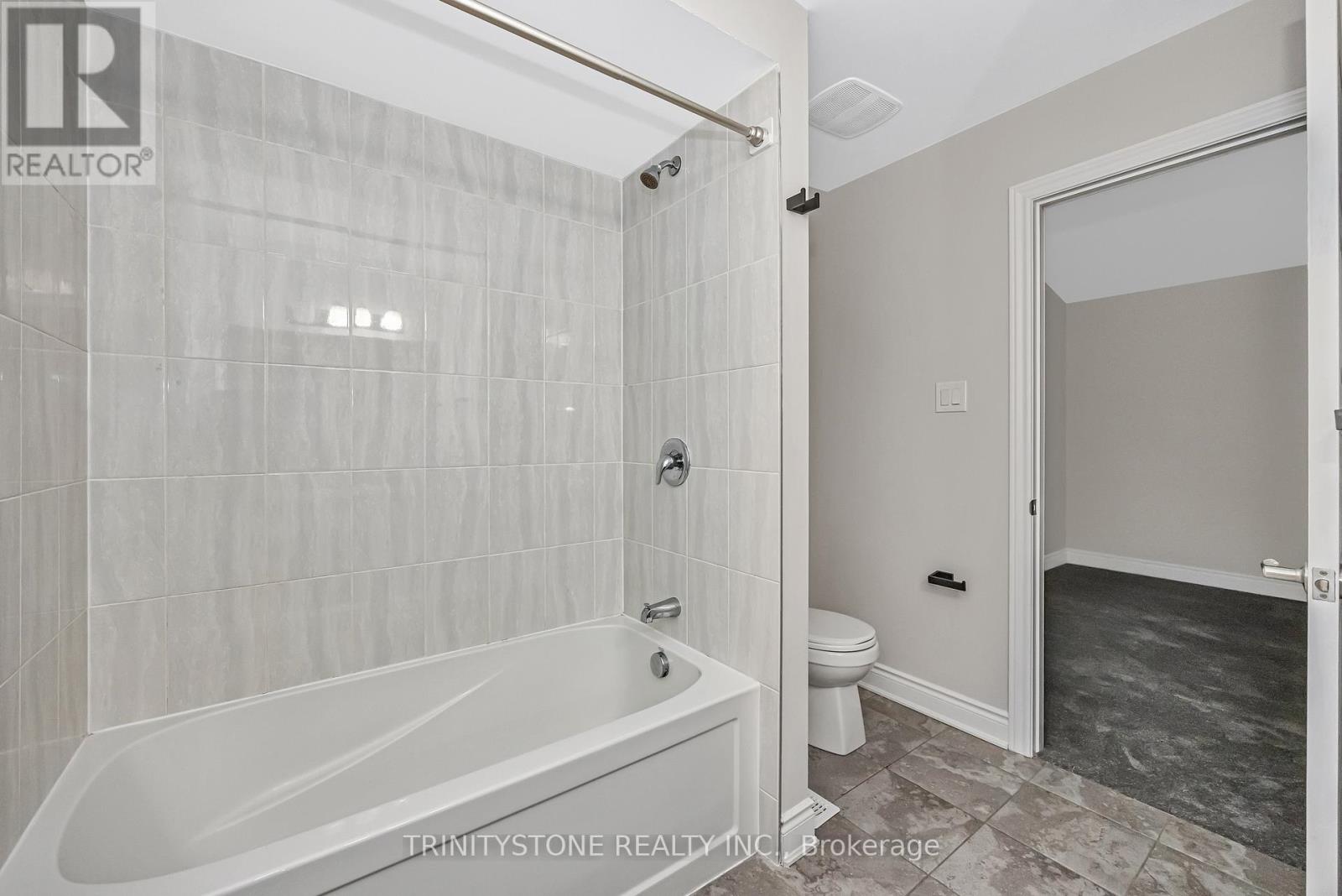 615 Parade Drive, Ottawa, Ontario  K2S 0Y7 - Photo 37 - X12211013