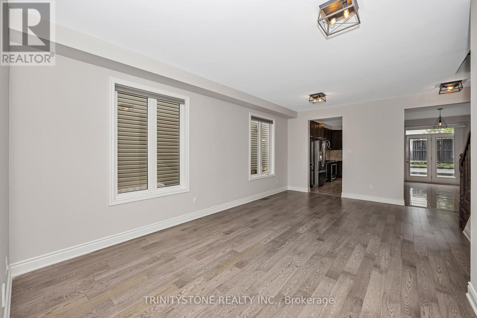 615 Parade Drive, Ottawa, Ontario  K2S 0Y7 - Photo 7 - X12211013