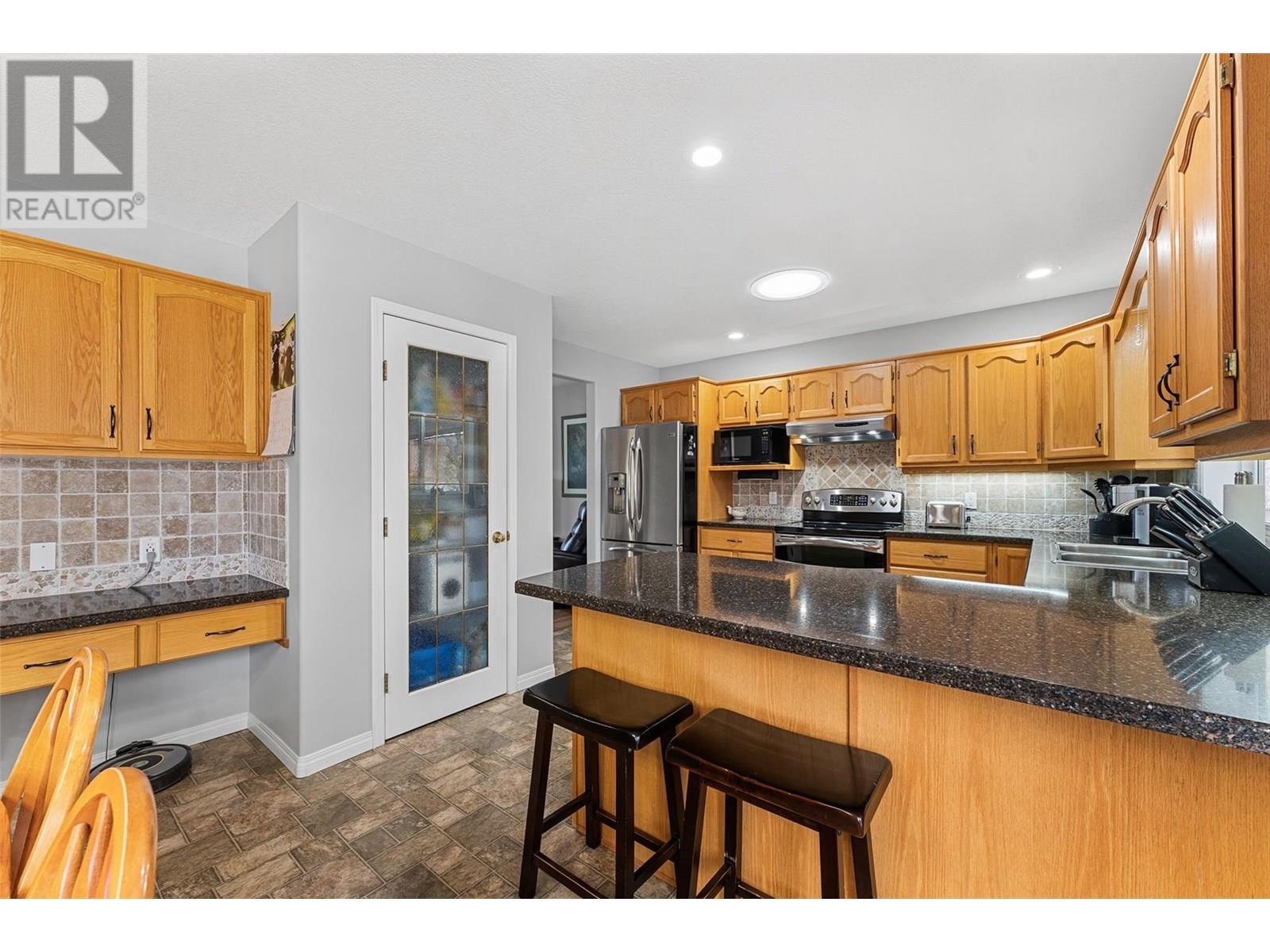 5805 Richfield Drive, Vernon, British Columbia  V1H 1A7 - Photo 8 - 10351687