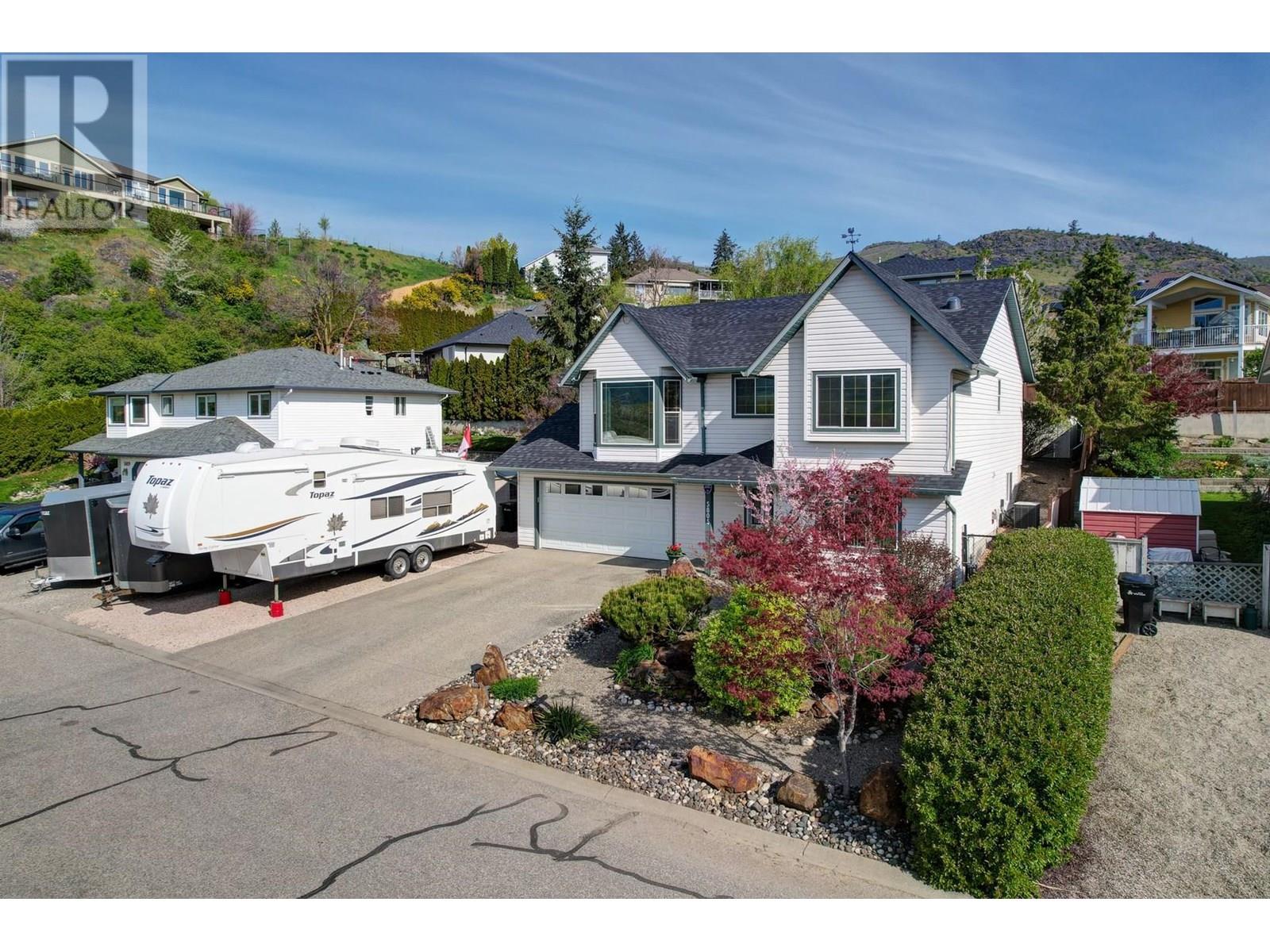 5805 Richfield Drive, Vernon, British Columbia  V1H 1A7 - Photo 2 - 10351687