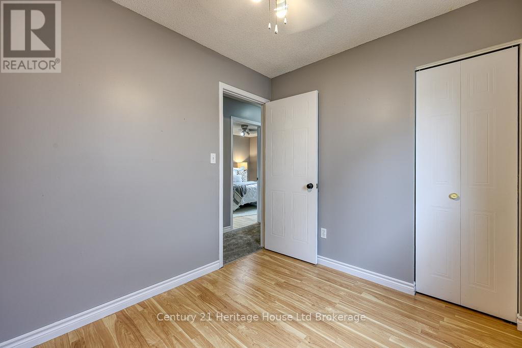 1035 Pearson Drive, Woodstock (Woodstock - North), Ontario  N4S 8V1 - Photo 23 - X12211050